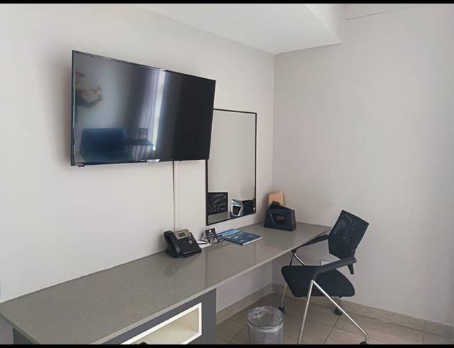 1 BEDROOM APARTMENT FOR SALE IN UMHLANGA ROCKS